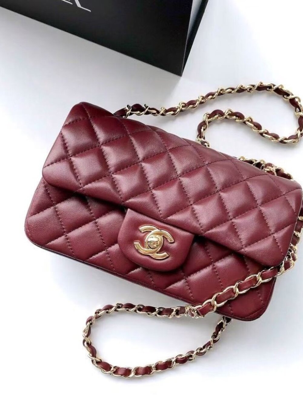 Classic CHANEL   bag: A Stylish and Versatile Choice for Elegance